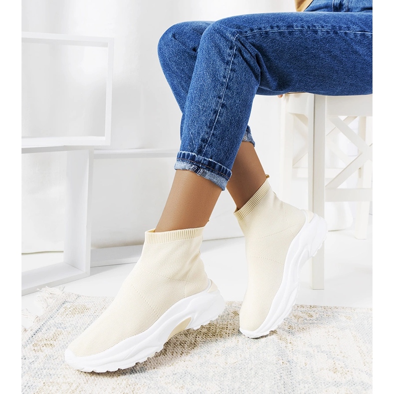 Beiget korkeat lenkkarit 1