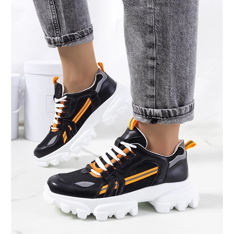 Mustat naisten Bernier-lenkkarit 1