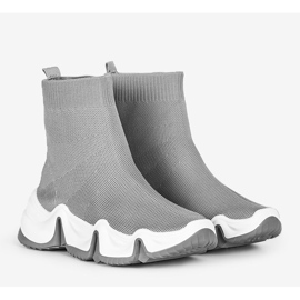 Harmaat korkeat lenkkarit Barnettilta 1