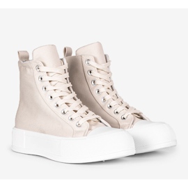 Beiget lenkkarit korkeissa Natasha-pohjallisissa 1