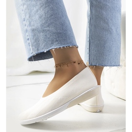 Naisten beigenväriset Virpi-lenkkarit 1