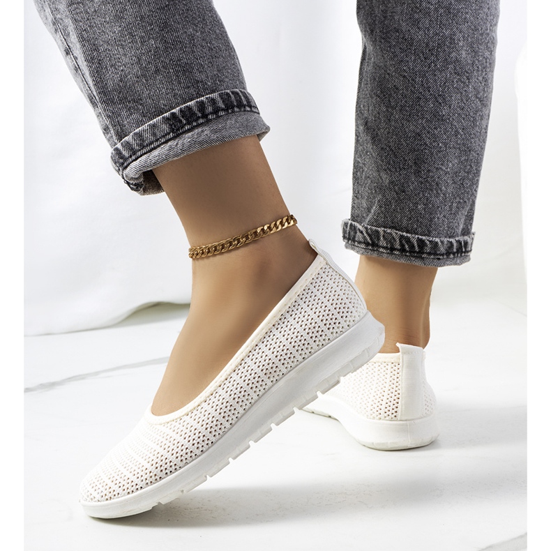 Ilsen beigenväriset harjakattoiset lenkkarit ekru 1