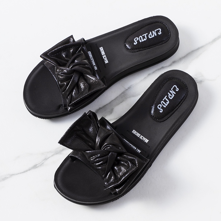 BM Mustat tossut kiiltävällä rusetilla Sora 1