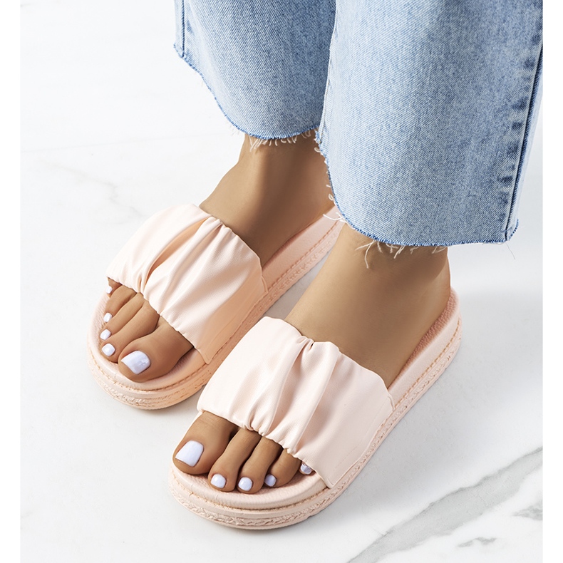 Vaaleanpunaiset tossut Baldwin-tasolla vaaleanpunainen 1