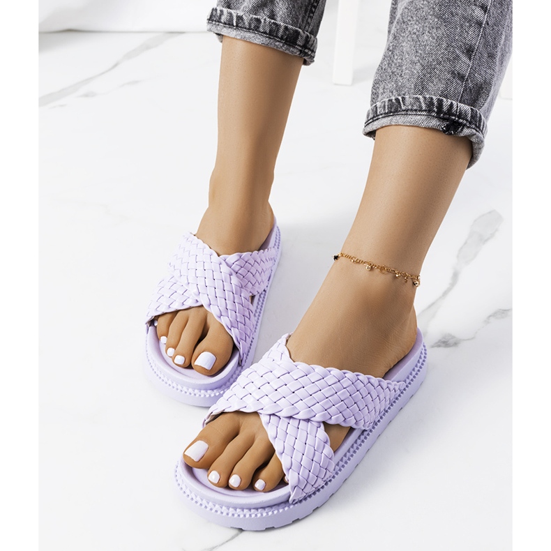 Purppuraiset tossut Bierings-tasolla violetti 1