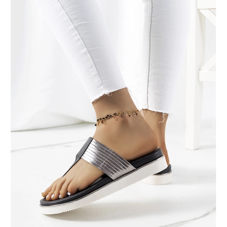 Mustat metalliset Murilo-tossut 1