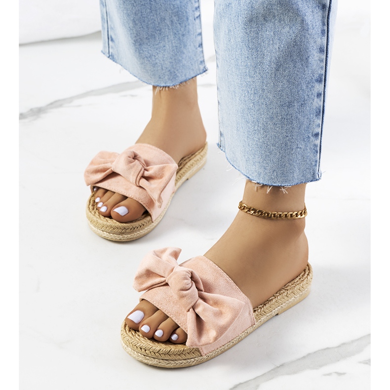 Vaaleanpunaiset tossut Madelen-rusetilla vaaleanpunainen 1