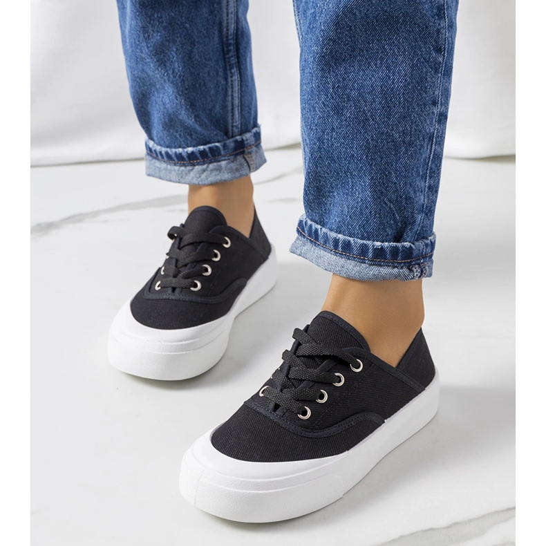 Jespersen mustat naisten tennarit 1