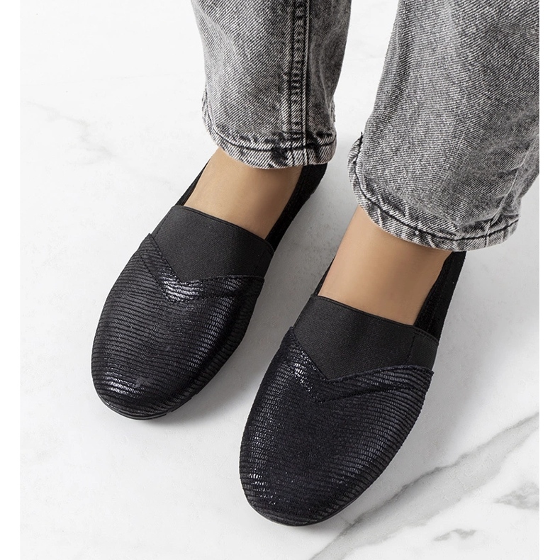 Black Boirsin lenkkarit musta 1