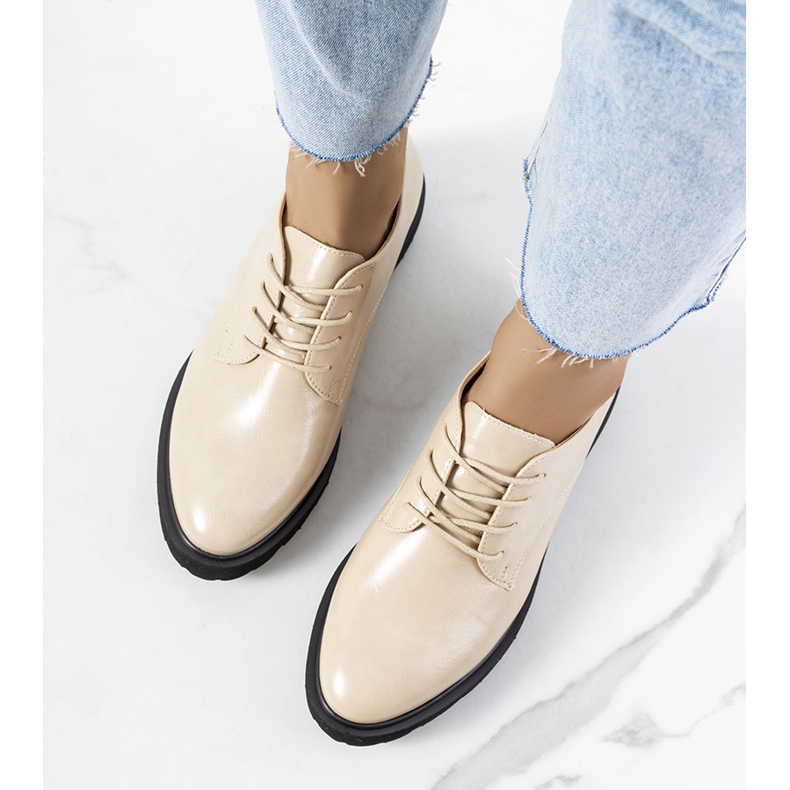 Naisten beige Mungo kengät 1