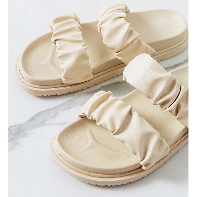 Naisten beigenväriset Buzaco-tossut 1