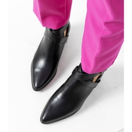 Mustat Wardlen saappaat 1