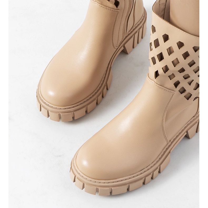 Beiget Dinah-saappaat 1