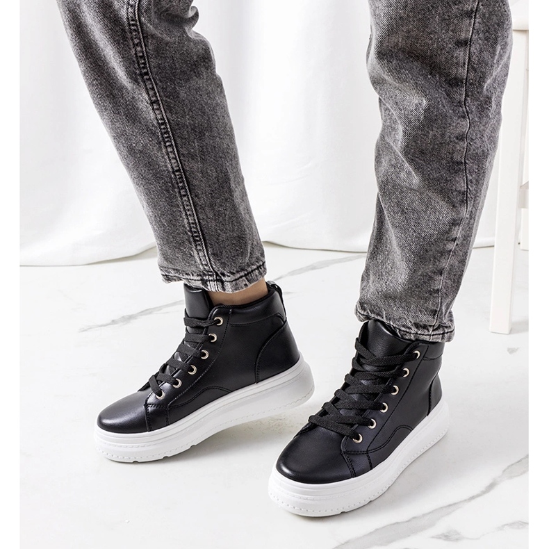 Mustat lenkkarit merkiltä Nandew 1