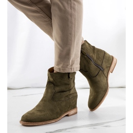 Vihreät saappaat sisätiloissa olevaan Hunjet kiilakorkoon 1