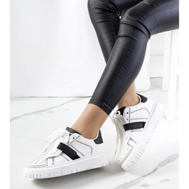 Patesin valkoiset tarranauhalliset tennarit valkoinen 1