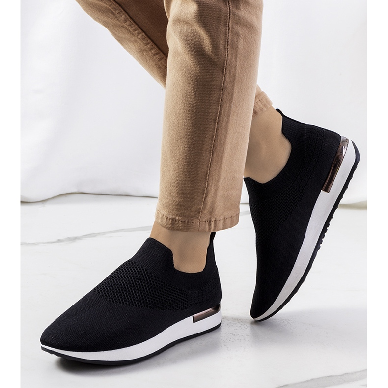 Mustat Atlanta lenkkarit 1