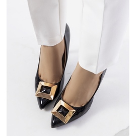 Mustaksi lakatut Cravosin korkokengät 1