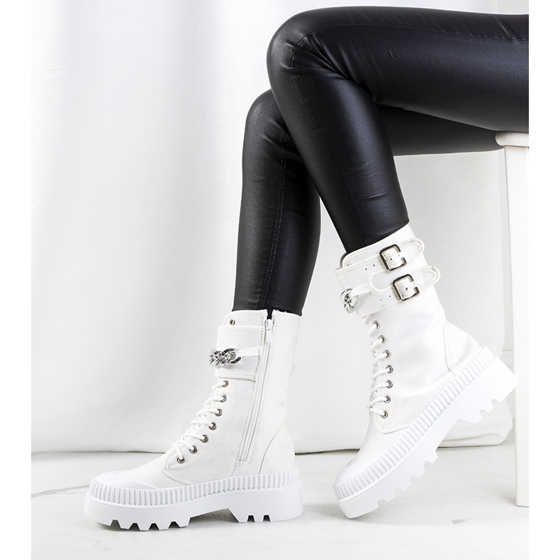 Valkoiset lenkkarit Taus-ketjulla valkoinen 1