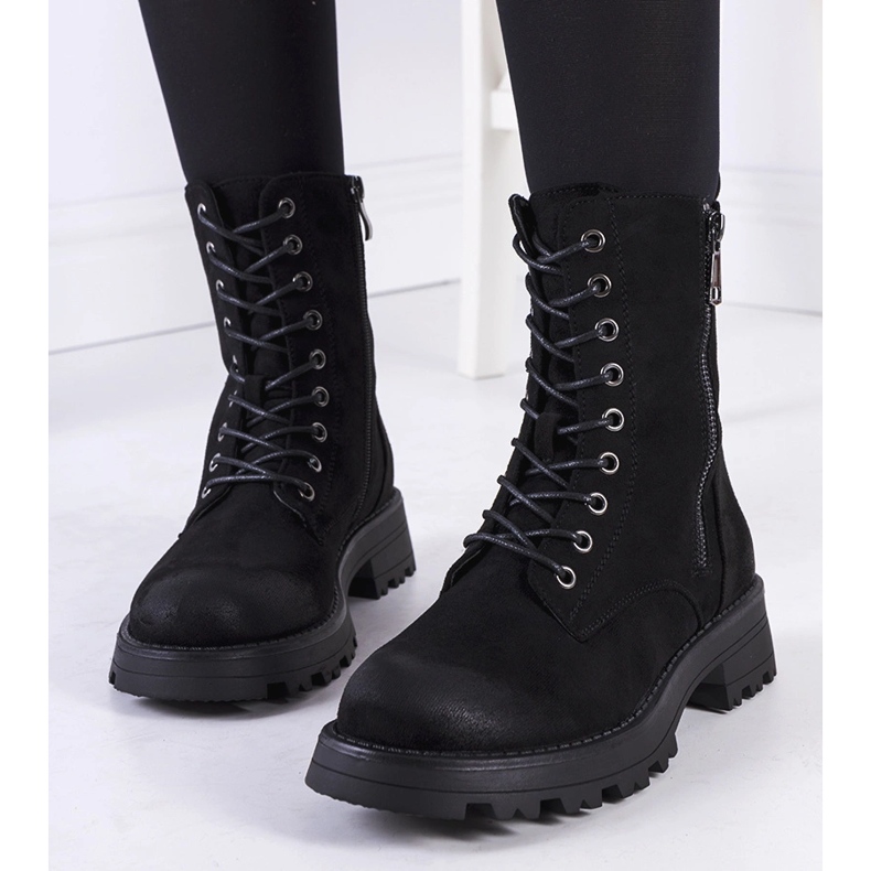 Mustat Worcester-ansastajat 1