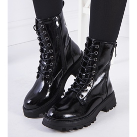 Mustat Worcester eko-nahkaiset anturit 1