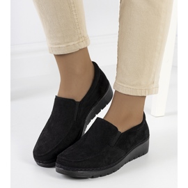 Pirnin mustat kengät 1