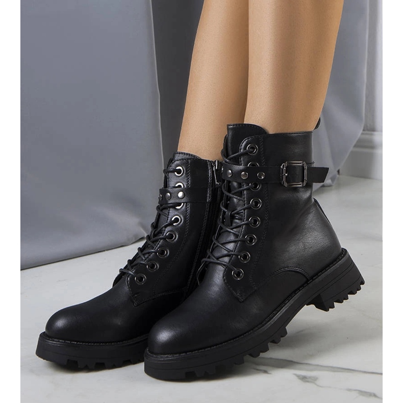 Narnclaedran mustat eko-nahkasaappaat 1