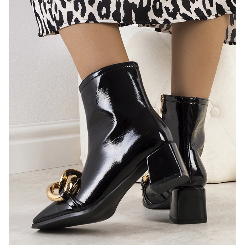 Mustat kiiltonahkaiset Milanel-saappaat 1