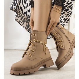 Ruskeat vaelluskengät Alcin-ketjulla 1