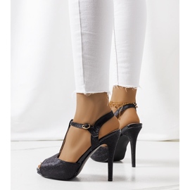 BM Mustat sandaalit Soler-korolla 1