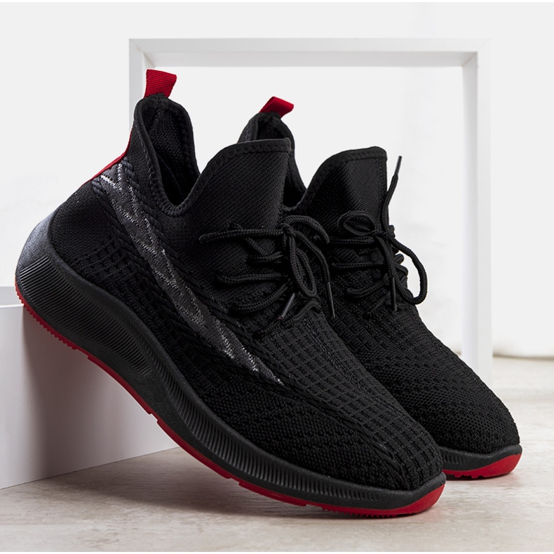 Mustat Liam lenkkarit 1