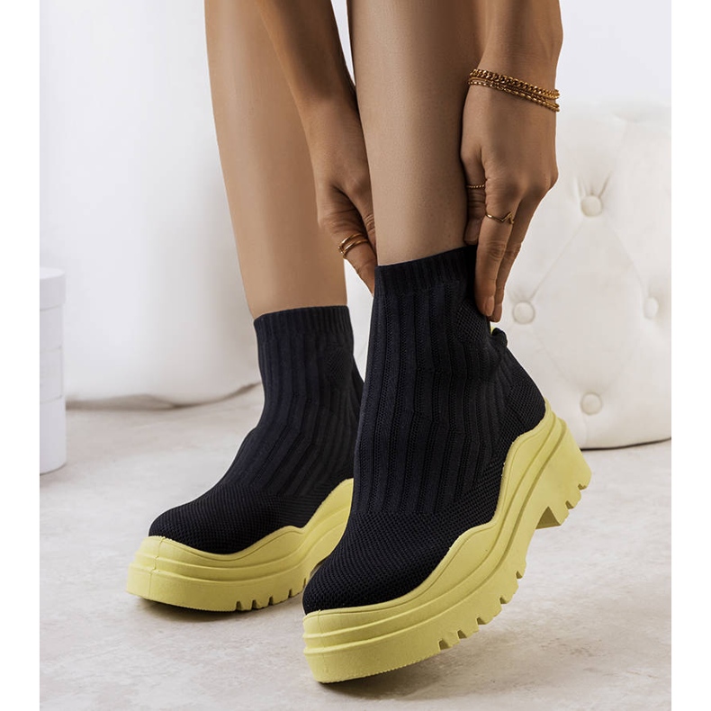 Marksin mustat ja keltaiset korkeat tennarit 1