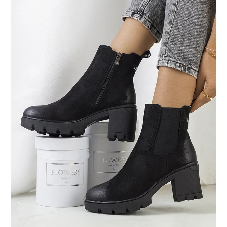 Svelten mustat mokkanahkaiset korkokengät 2