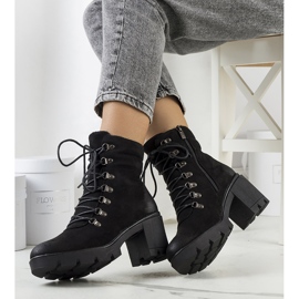 PA1 Mustat saappaat Langeskon postissa 1