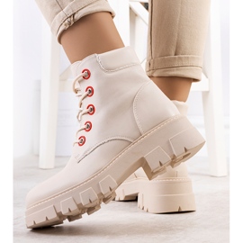 Ursan beige-matalat saappaat 1