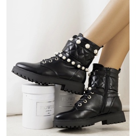 Mustat naisten saappaat Cesialta 1