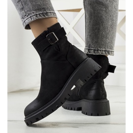 PA1 Alejandra mustat saappaat 1