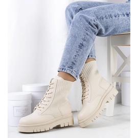 Beiget Lennon-ansastajat 1