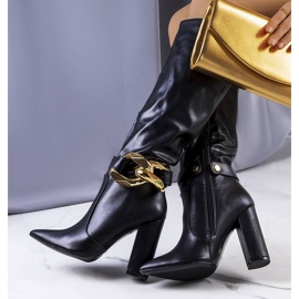 BM Mustat Elenan saappaat 1