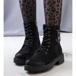 Judyn mustat ansoja 1