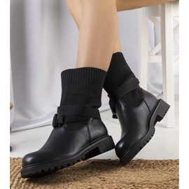 Mustat saappaat joustavalla Ricky-päällisellä 1