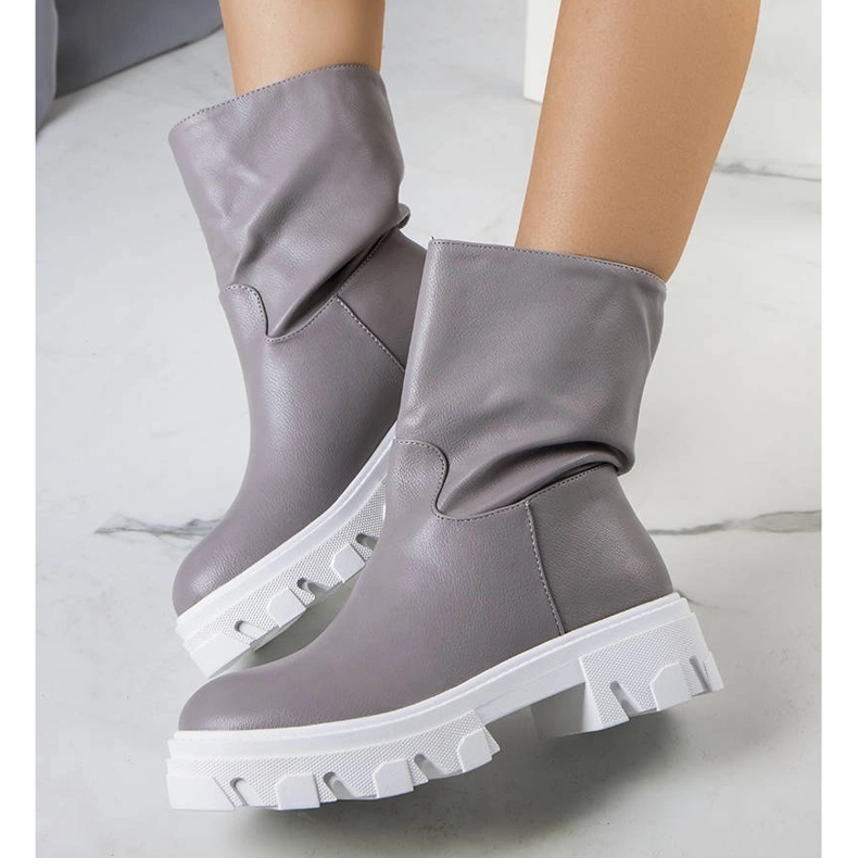 Nasidi harmaat eristetyt saappaat 1