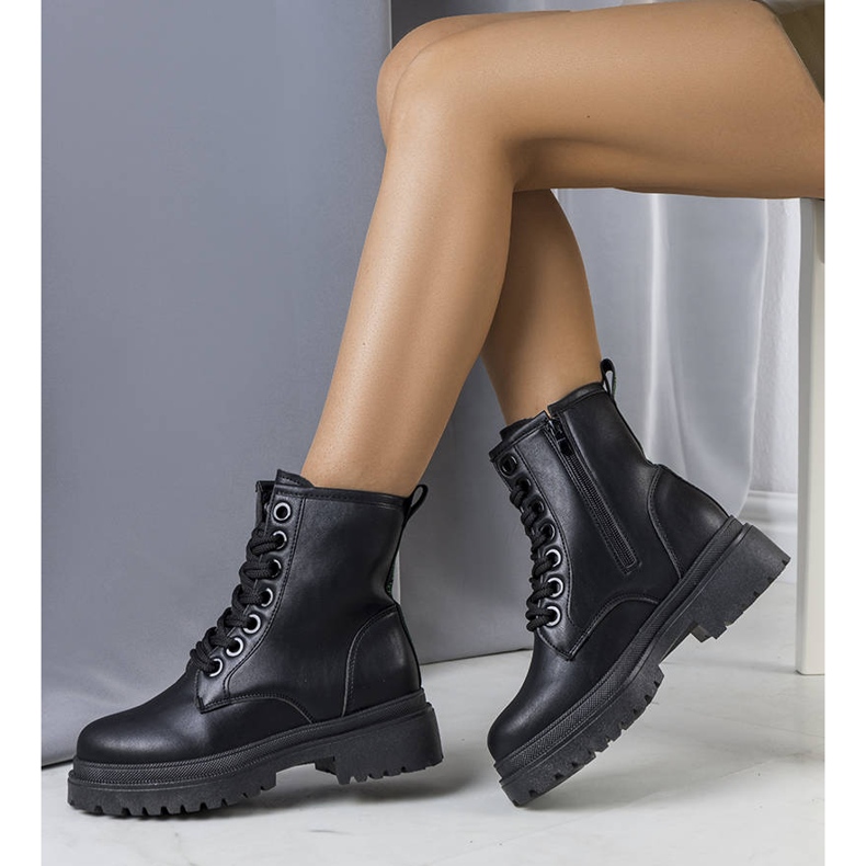 Evento Jolenen mustat eristetyt saappaat 1