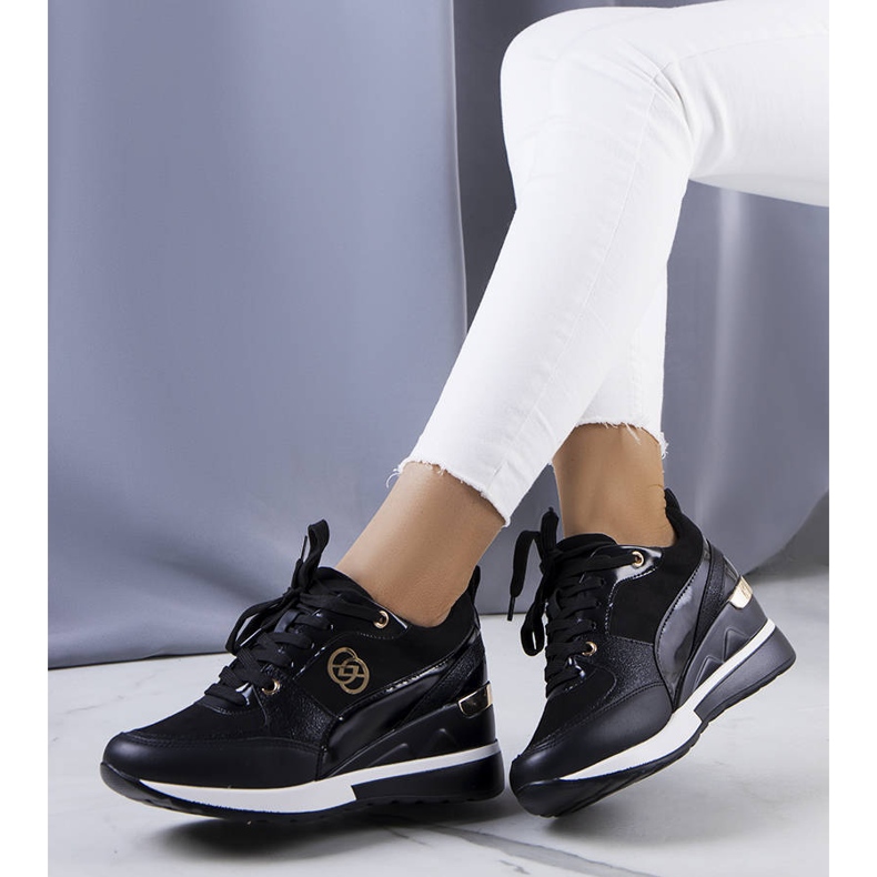 Evento Mustat tennarit Berkley Wedgessä 1