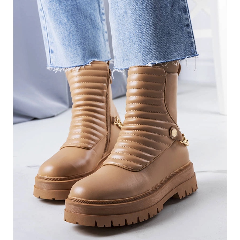 Beiget eristetyt saappaat Pareda-ketjulla 1