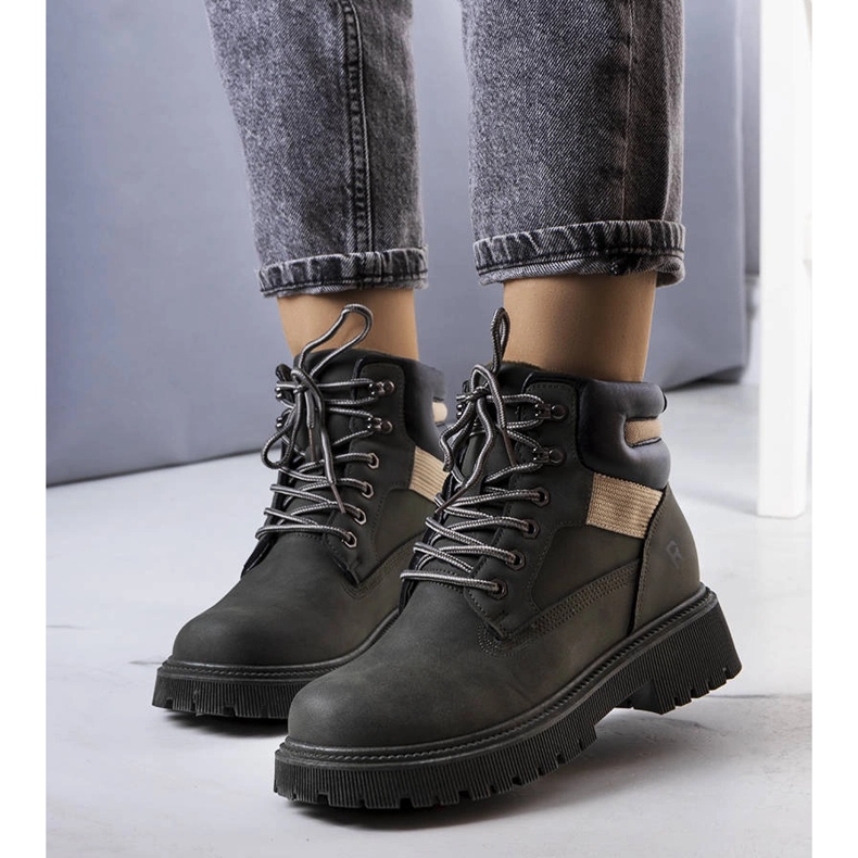 Nadelin vihreät, eristetyt saappaat 1