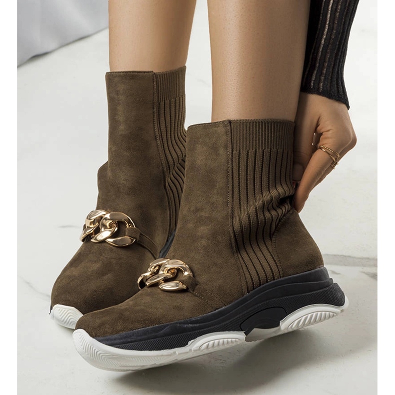 Vihreät, eristetyt nilkkurit Ulster-ketjulla 1