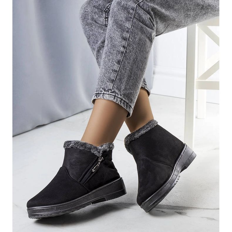 Wrenin mustat eristetyt lumisaappaat turkisella 1