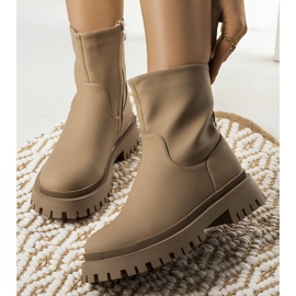 Basilinruskeat eristetyt saappaat 1