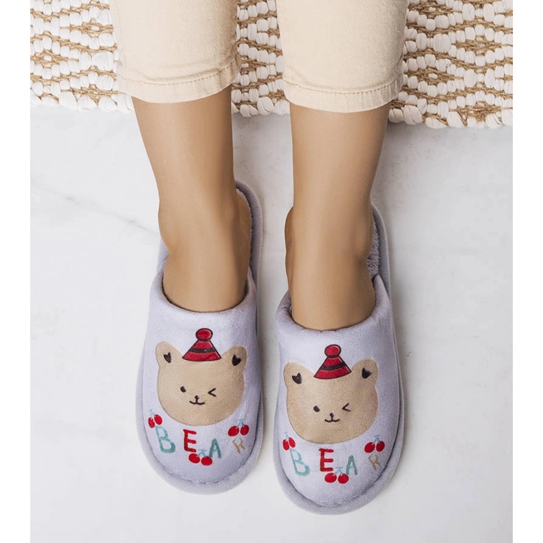 Harmaat pehmeät karhutossut 1